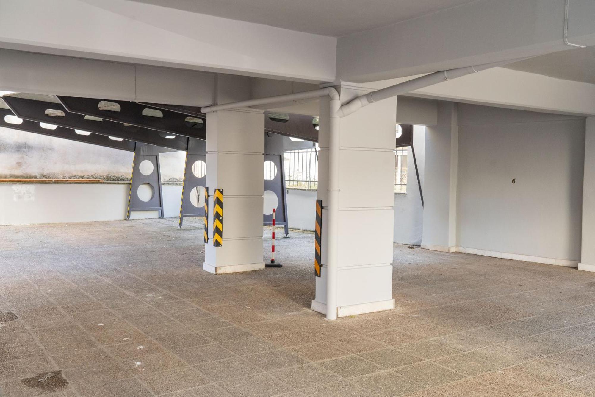 The Whole Packet Β3 Center With Parking Apartment Larissa Luaran gambar