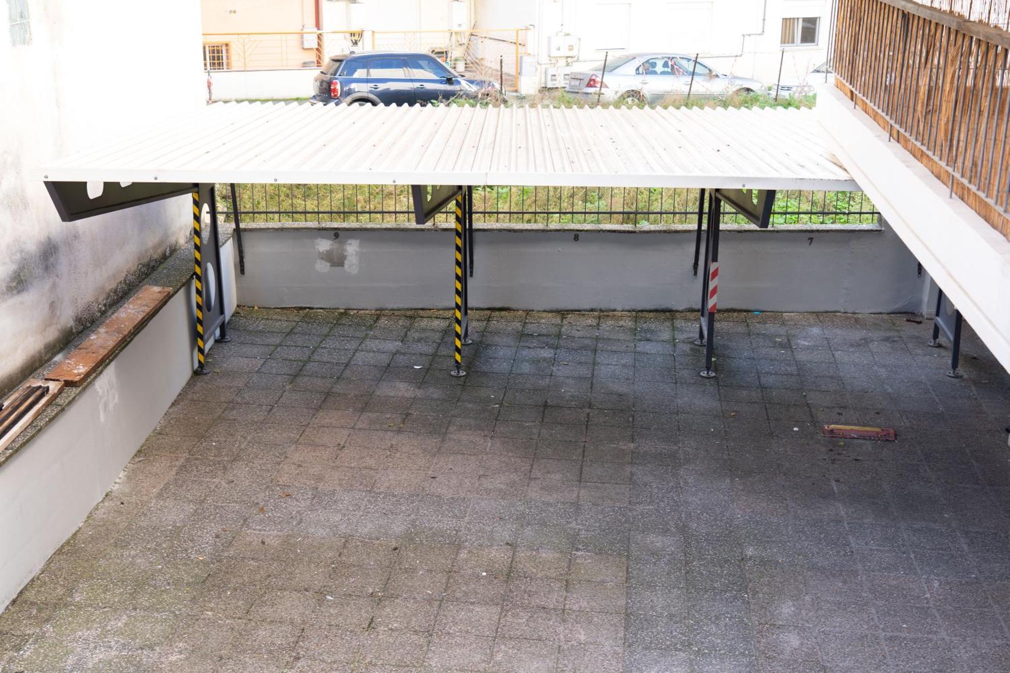 The Whole Packet Β3 Center With Parking Apartment Larissa Luaran gambar